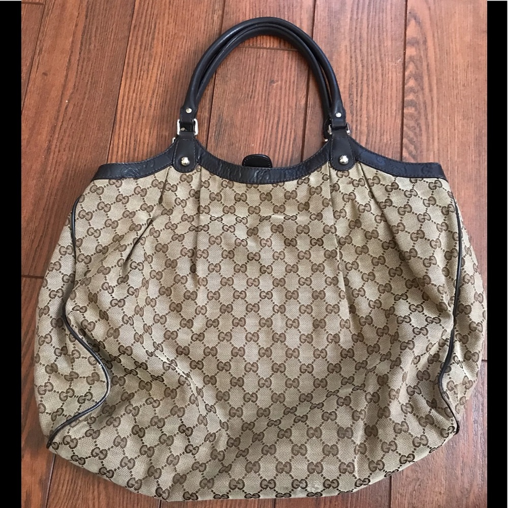 GUCCI purse. Authentic and owned by me.